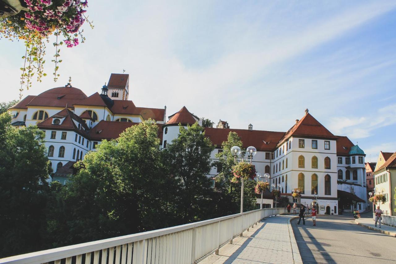 Gaestehaus Schoeberl Bed and Breakfast Füssen Esterno foto