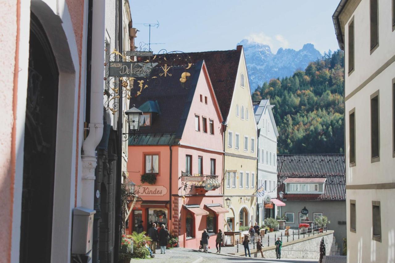 Gaestehaus Schoeberl Bed and Breakfast Füssen Esterno foto